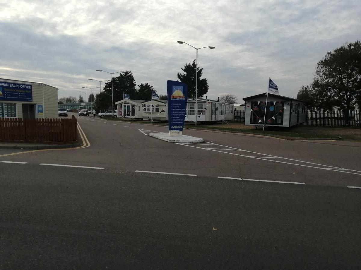 617 Seawick Hotel Jaywick Sands Bagian luar foto
