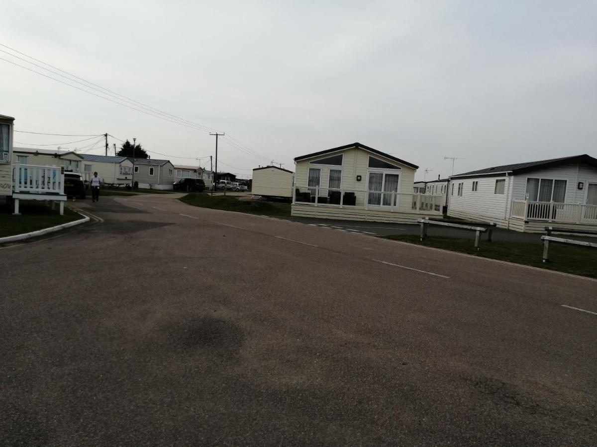 617 Seawick Hotel Jaywick Sands Bagian luar foto