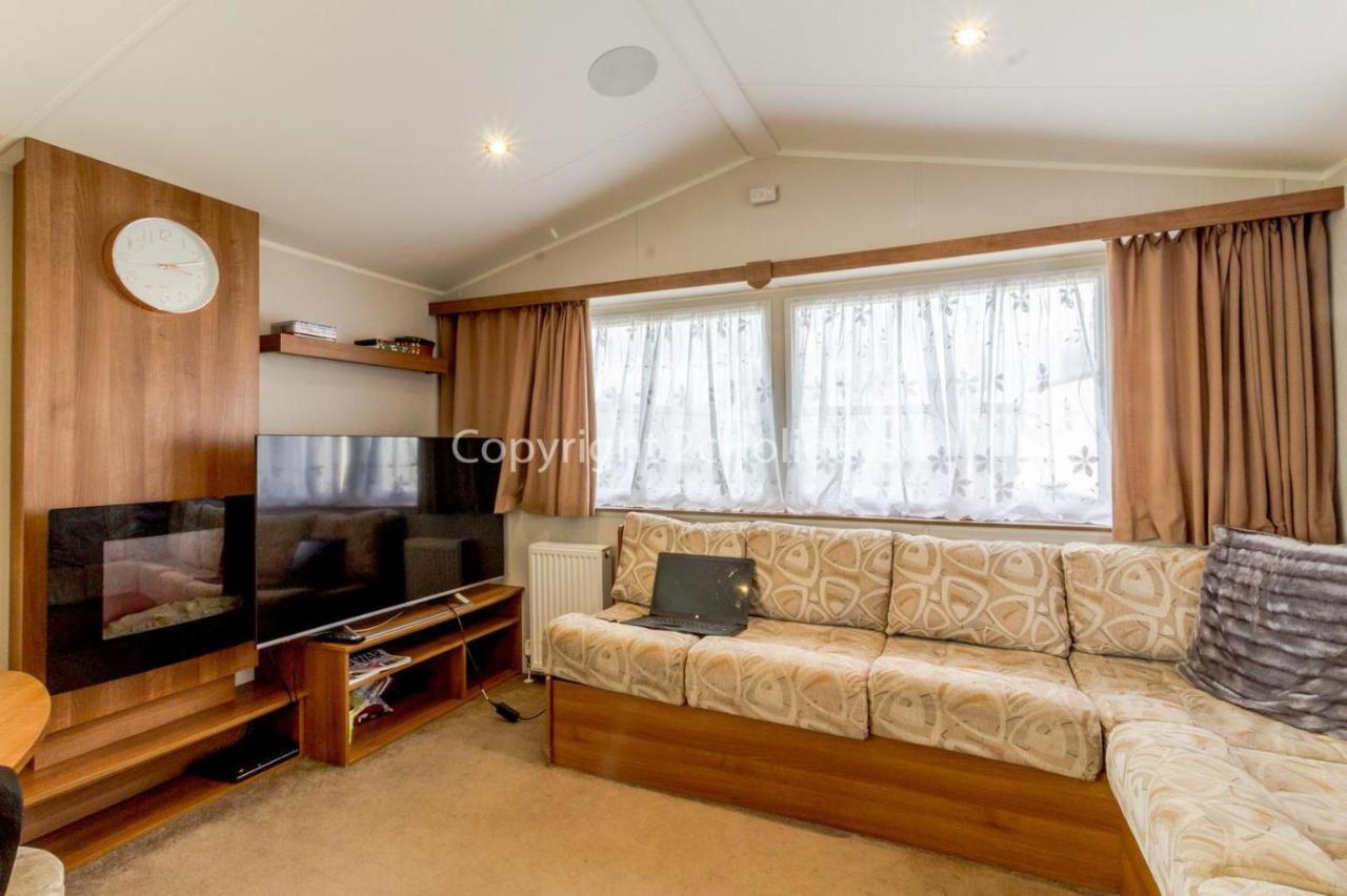 617 Seawick Hotel Jaywick Sands Bagian luar foto