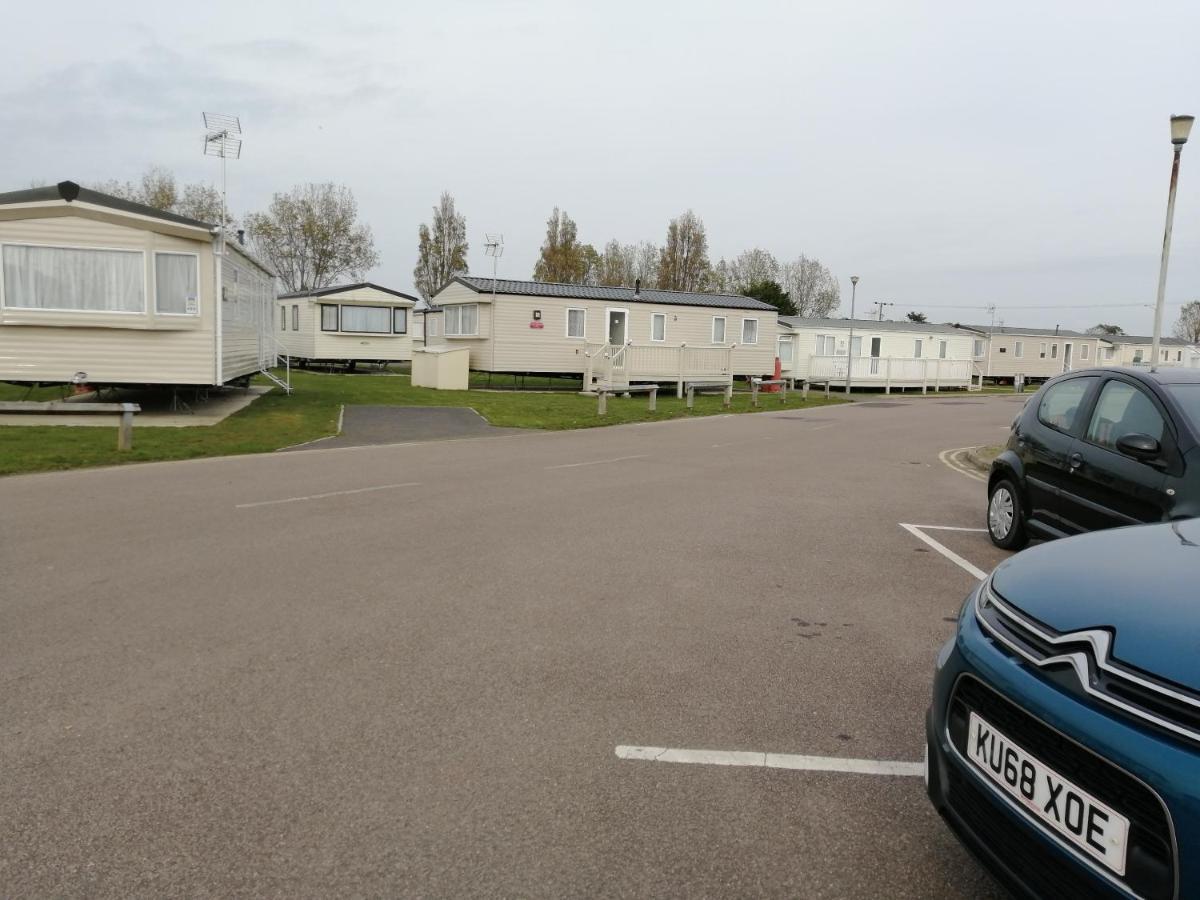 617 Seawick Hotel Jaywick Sands Bagian luar foto