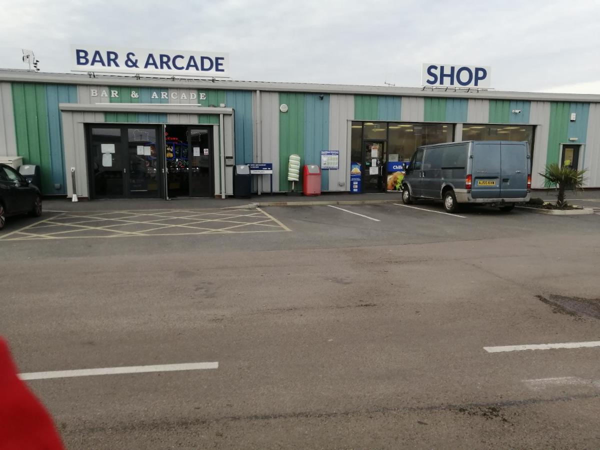 617 Seawick Hotel Jaywick Sands Bagian luar foto