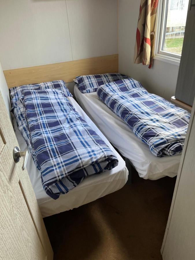 617 Seawick Hotel Jaywick Sands Bagian luar foto